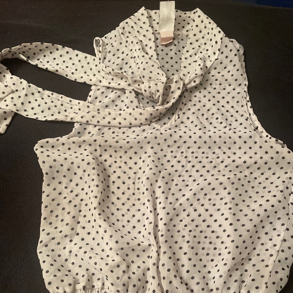 Medium Sleeveless halter top white and silver